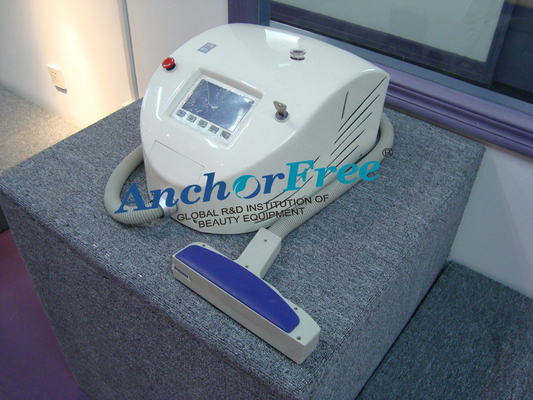 Mini attrezzatura portatile di bellezza commutata Q di rimozione della pigmentazione del laser del ND Yag
